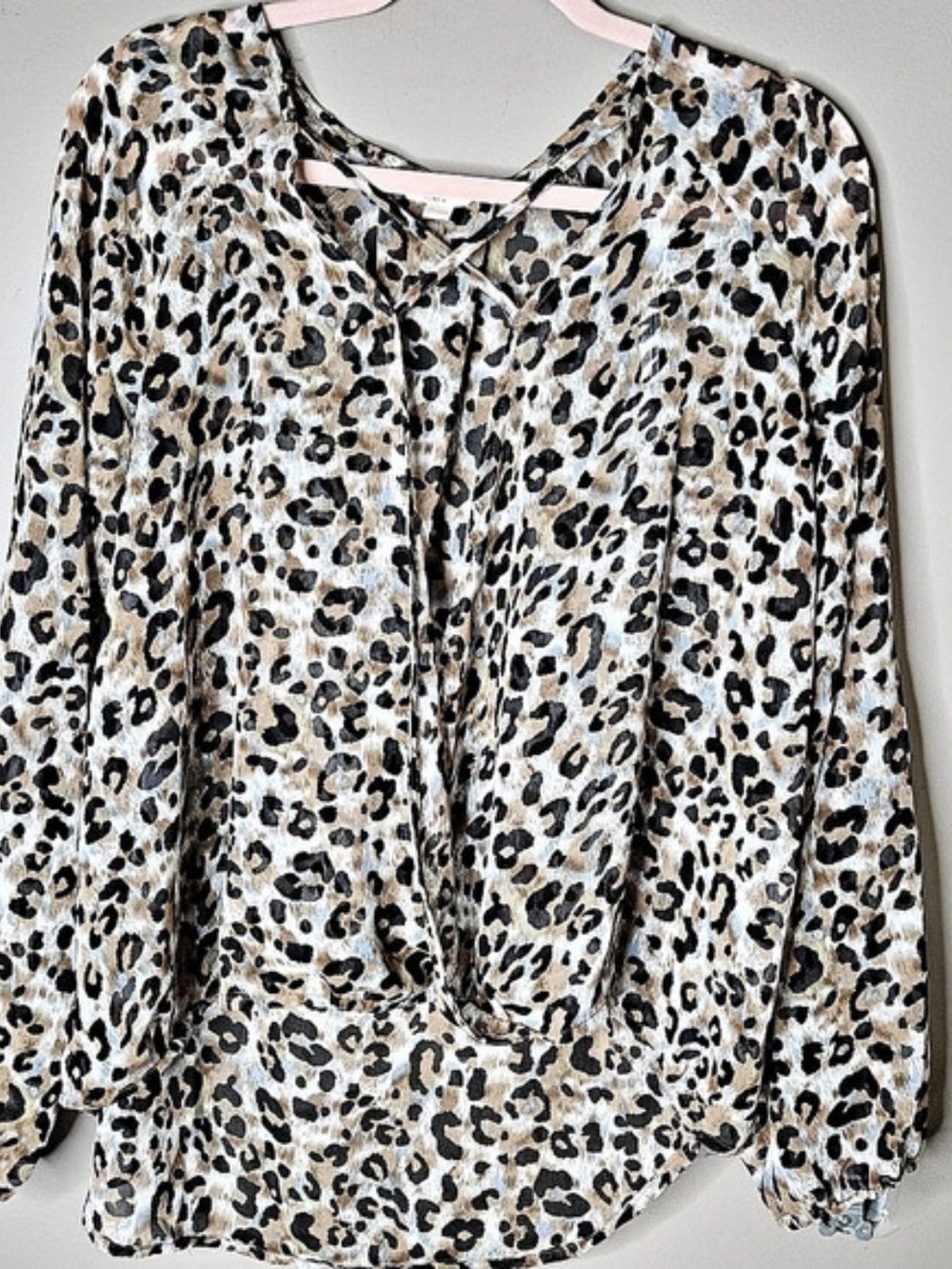 C Leopard Print Long Sleeve Blouse Ptp 22" Length 26" 100% Poly Sz Large